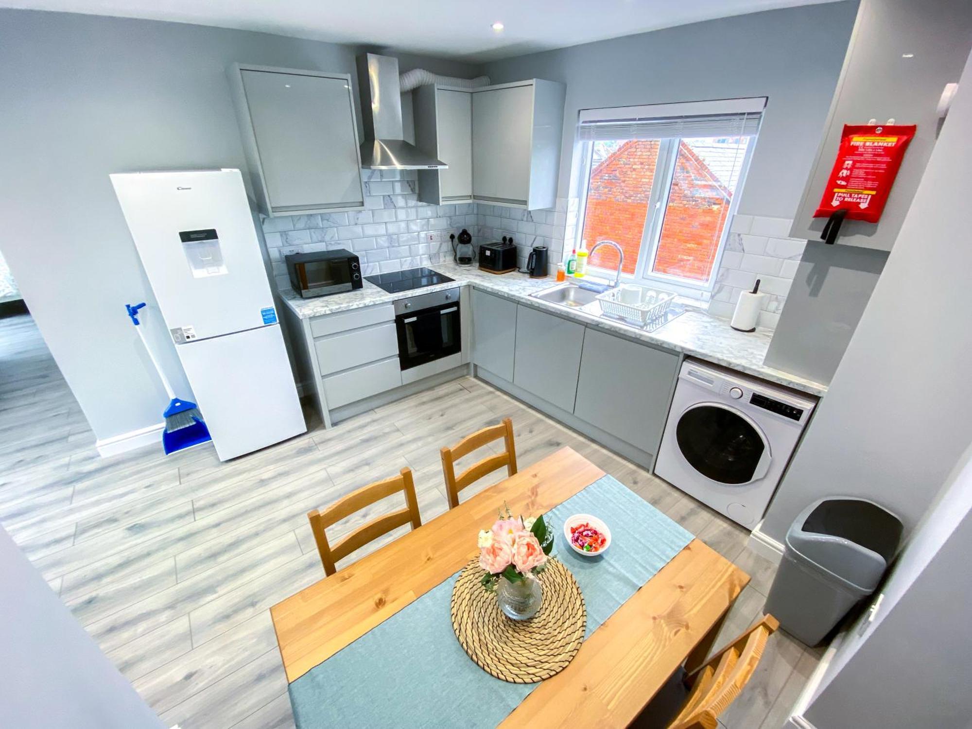 Large 1-Bedroom Flat, 5 Guest, London - F4 Екстер'єр фото